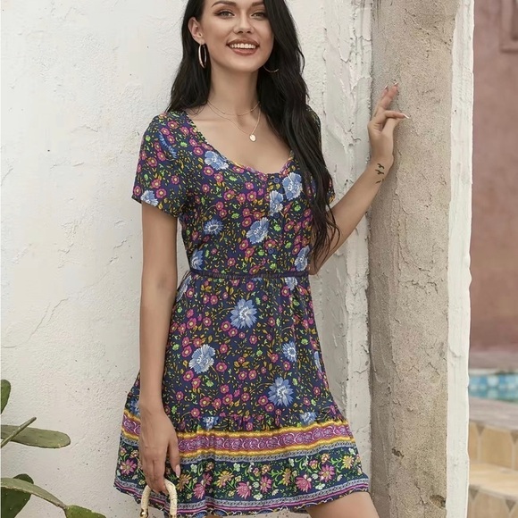 Bohemian Floral Pattern Dress - Picture 4 of 16